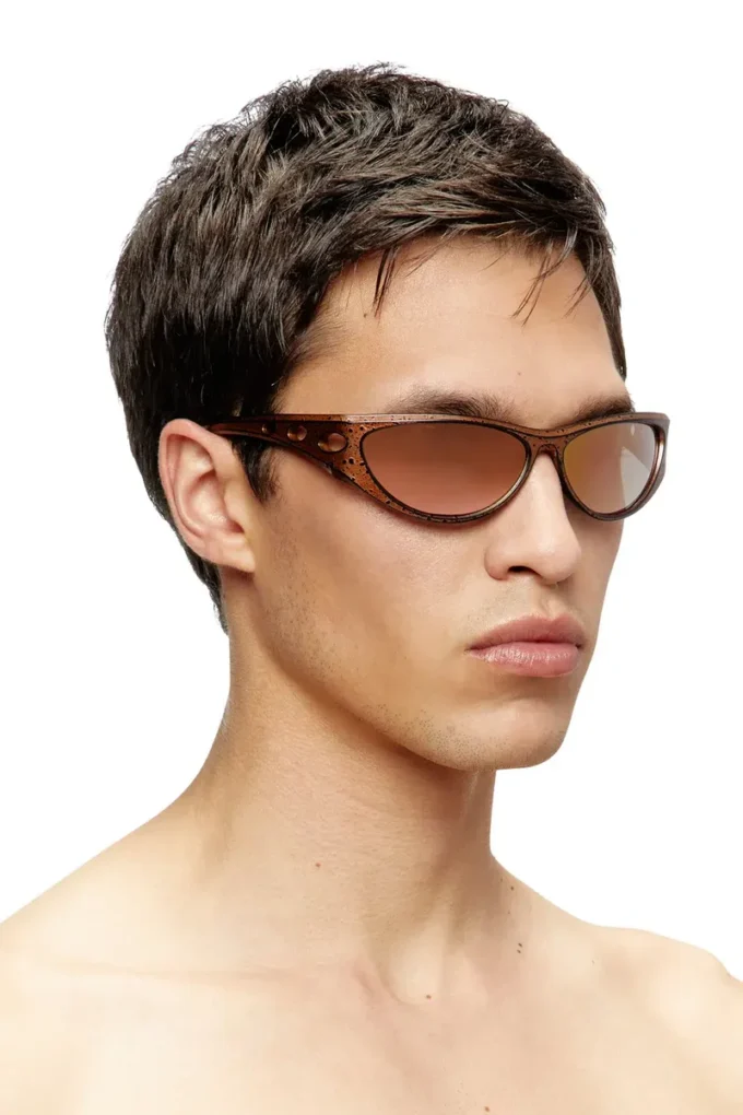 0dl3004u Occhiali da sole stile cat-eye 0dl3004u Occhiali da sole stile cat-eye