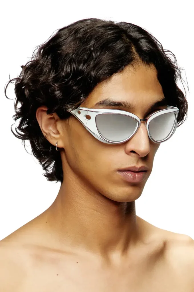 0dl3007u Occhiali da sole stile cat-eye 0dl3007u Occhiali da sole stile cat-eye