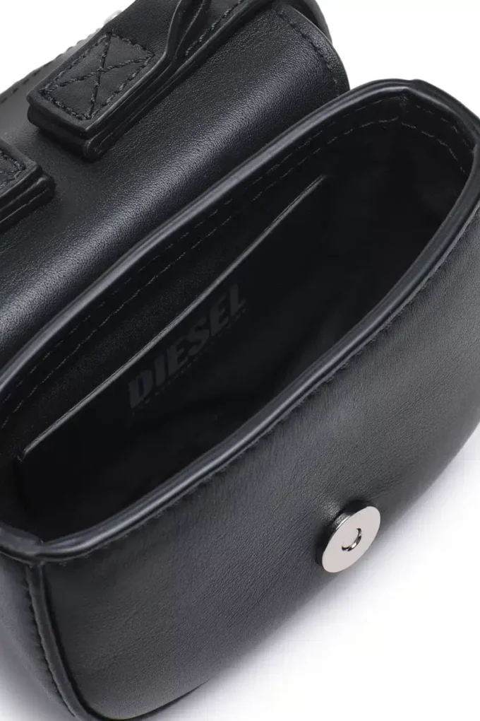 1dr xs 1DR XS – Iconica mini borsa con placca con logo D