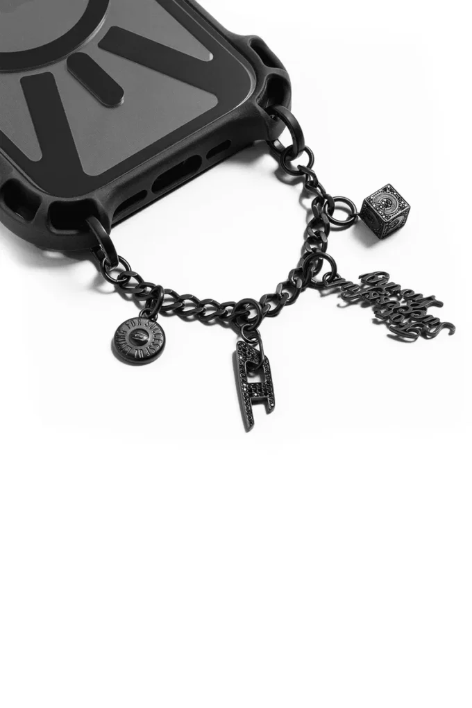 60374 catena con ciondoli Casetify Trova il negozio più vicino 60374 catena con ciondoli Casetify Trova il negozio più vicino