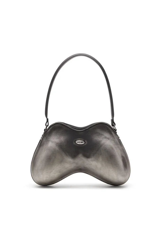 Borsa a tracolla Double-D Borsa a tracolla rigida Double-D in PU spazzolato Borsa a tracolla Double-D Borsa a tracolla rigida Double-D in PU spazzolato