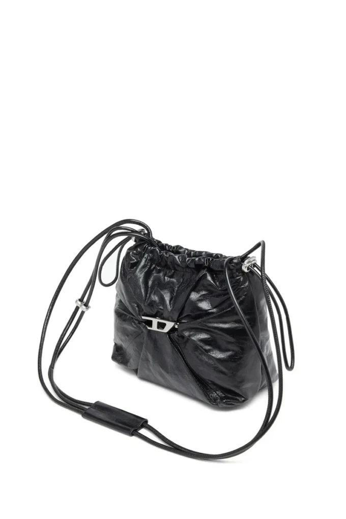 Borsa Scrunch-D-Bucket Borsa Scrunch-D-Bucket in pelle lucida stropicciata Borsa Scrunch-D-Bucket Borsa Scrunch-D-Bucket in pelle lucida stropicciata