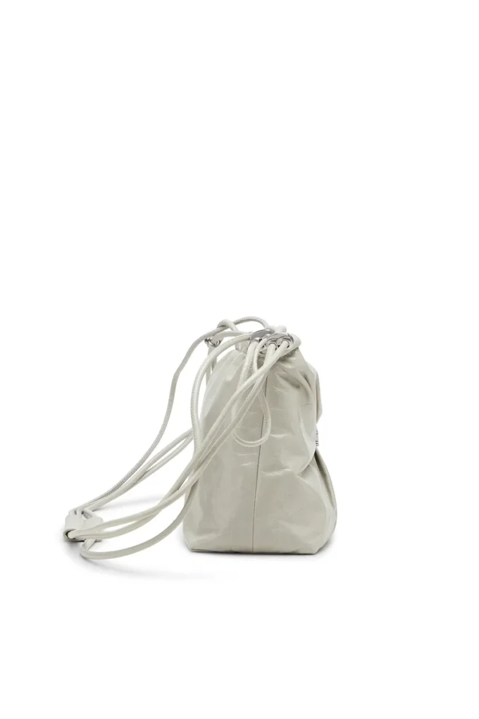 Borsa Scrunch-D-Bucket Borsa Scrunch-D-Bucket in pelle lucida stropicciata Borsa Scrunch-D-Bucket Borsa Scrunch-D-Bucket in pelle lucida stropicciata