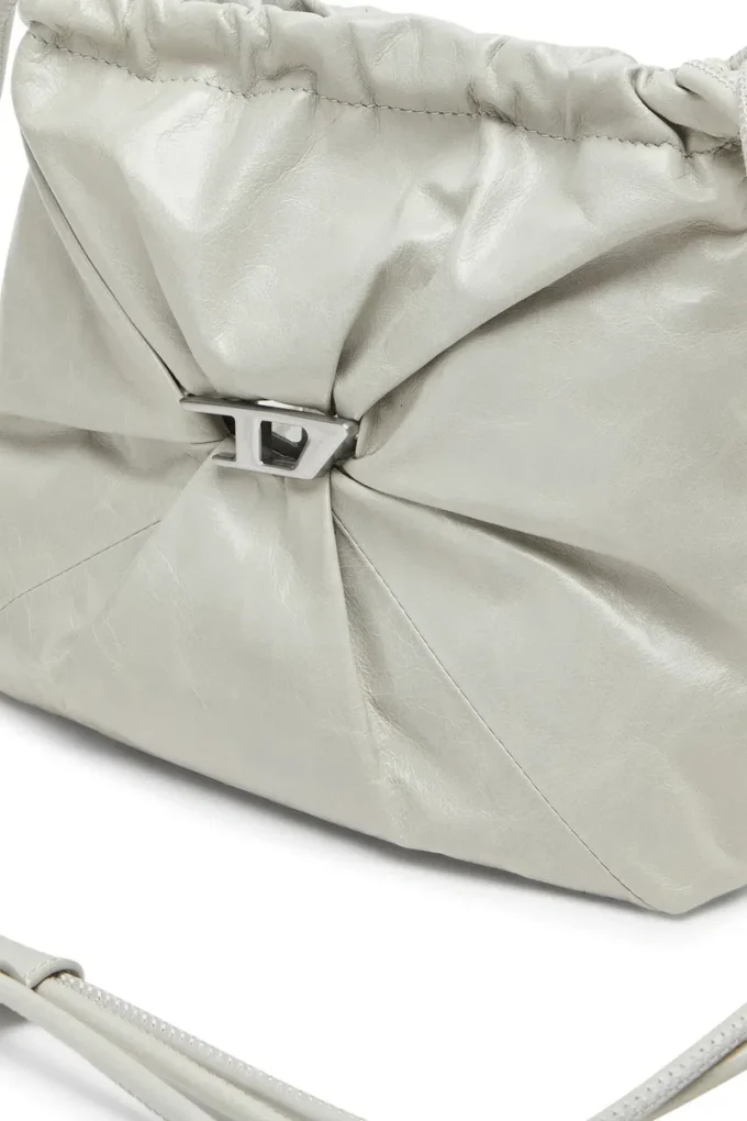Borsa Scrunch-D-Bucket Borsa Scrunch-D-Bucket in pelle lucida stropicciata Borsa Scrunch-D-Bucket Borsa Scrunch-D-Bucket in pelle lucida stropicciata