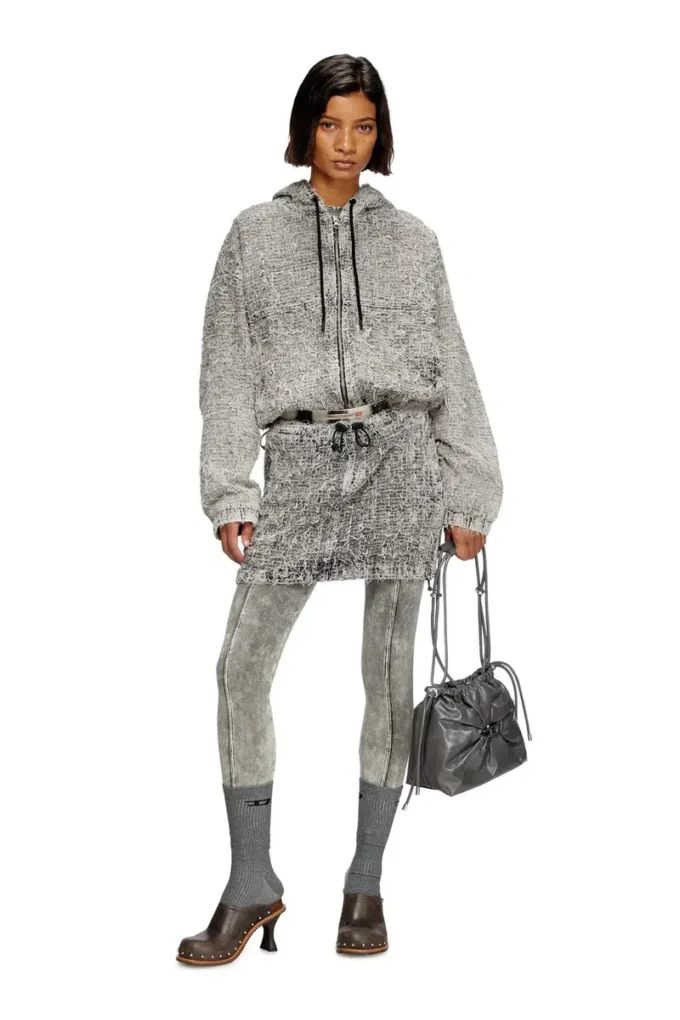 Borsa Scrunch-D-Bucket Borsa Scrunch-D-Bucket in pelle lucida stropicciata Borsa Scrunch-D-Bucket Borsa Scrunch-D-Bucket in pelle lucida stropicciata