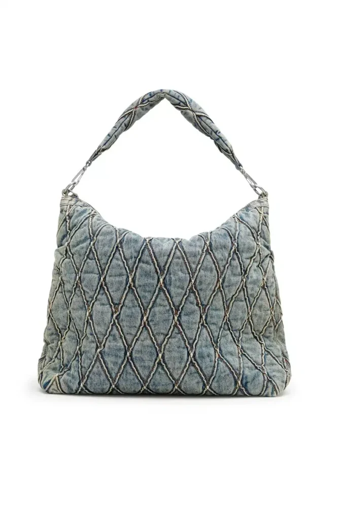 charm-d hobo Borsa hobo Charm-D-Large in denim trapuntato con motivo argyle charm-d hobo Borsa hobo Charm-D-Large in denim trapuntato con motivo argyle