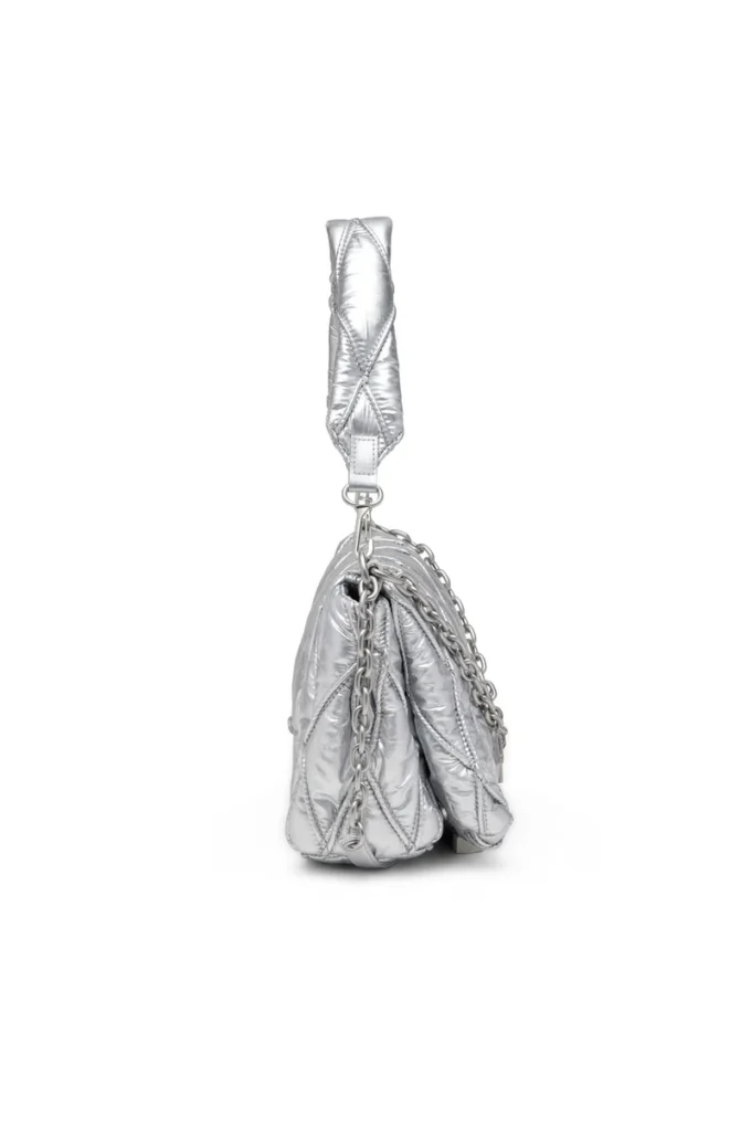 charm-d shoulder m Borsa a tracolla Charm-D M in nylon metallizzato trapuntato charm-d shoulder m Borsa a tracolla Charm-D M in nylon metallizzato trapuntato