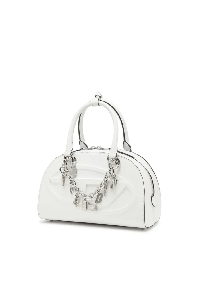 ciondolo-cuore Ciondolo a forma di cuore in metallo con strass ciondolo-cuore Ciondolo a forma di cuore in metallo con strass