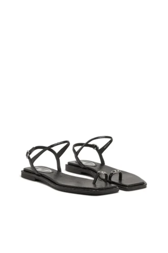 d-amber infra 0 D-AMBER – Sandalo in pelle con logo metallico