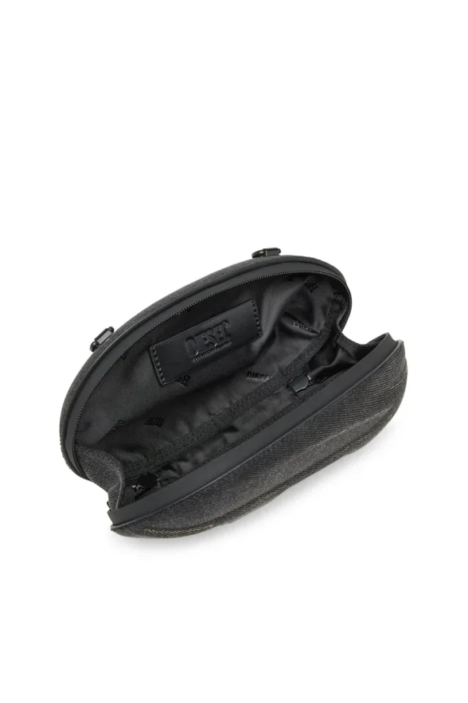d-clutch D-Clutch-Oval D Clutch in denim trattato