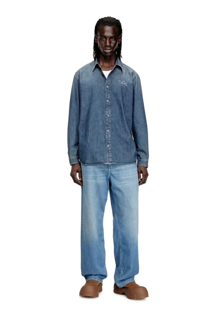 d-simply-s15 Camicia in denim con ricamo sul retro d-simply-s15 Camicia in denim con ricamo sul retro