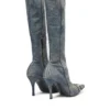 d-venus kb d D-Venus – Stivali in denim con placca con logo d-venus kb d D-Venus – Stivali in denim con placca con logo