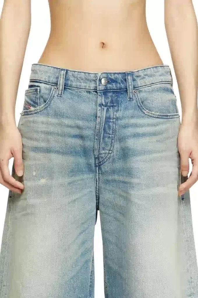 de-sire-short Shorts in denim effetto consumato de-sire-short Shorts in denim effetto consumato
