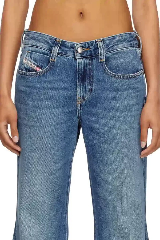 jeans a zampa 1970 d-bleess 09m56 Trova il negozio più vicino jeans a zampa 1970 d-bleess 09m56 Trova il negozio più vicino