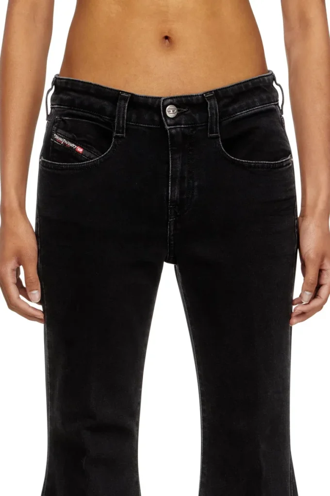 jeans a zampa 1970 d-bleess 09m69 Trova il negozio più vicino jeans a zampa 1970 d-bleess 09m69 Trova il negozio più vicino