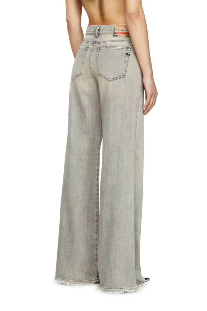 Jeans a zampa 1978 d-akemi 068ru Trova il negozio più vicino Jeans a zampa 1978 d-akemi 068ru Trova il negozio più vicino