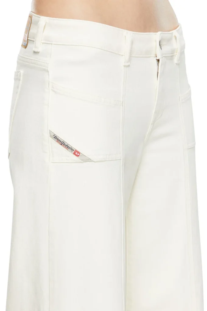 jeans a zampa d-akii 09j68 Trova il negozio più vicino jeans a zampa d-akii 09j68 Trova il negozio più vicino