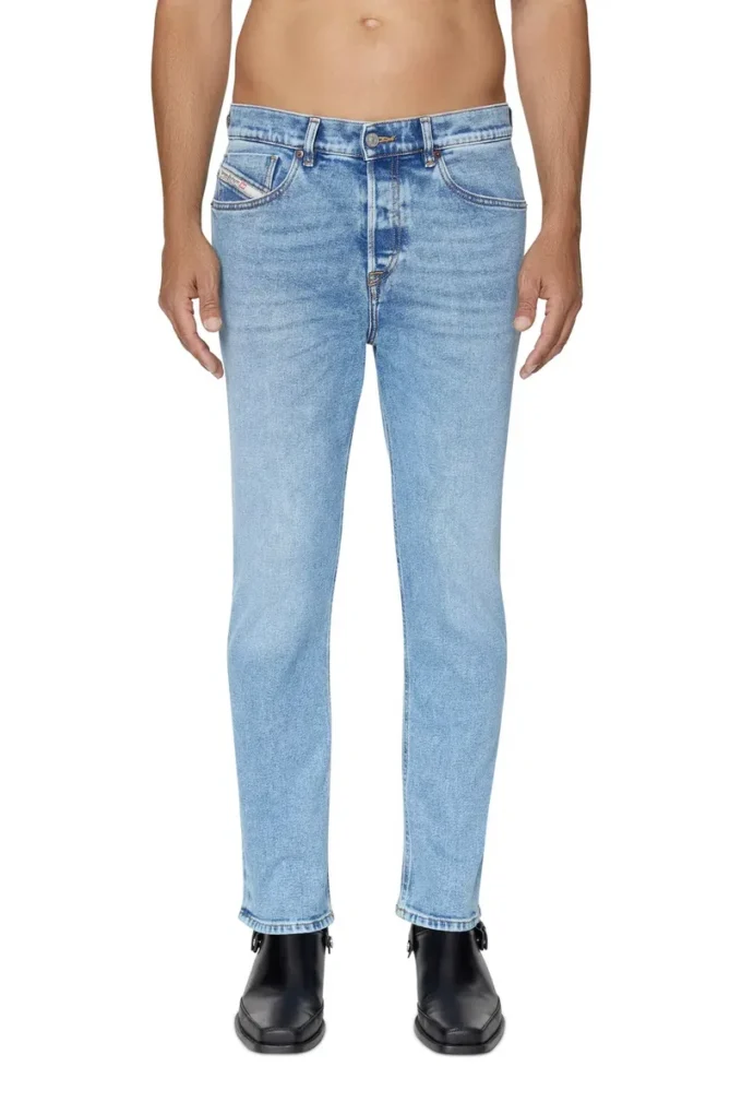 jeans affusolati 2005 D-Fining 09b92 Trova il negozio più vicino jeans affusolati 2005 D-Fining 09b92 Trova il negozio più vicino