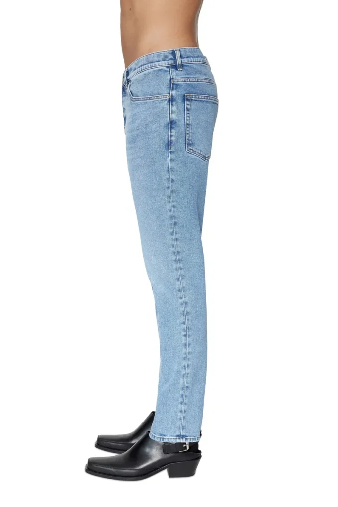 jeans affusolati 2005 D-Fining 09b92 Trova il negozio più vicino jeans affusolati 2005 D-Fining 09b92 Trova il negozio più vicino