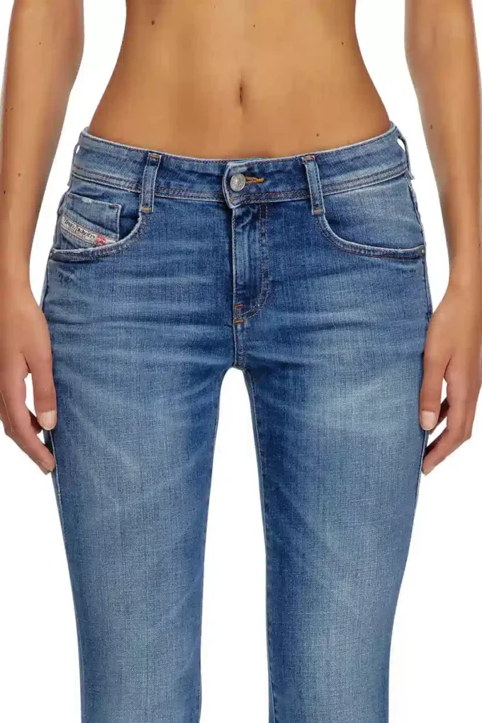 jeans bootcut 1969 D-Ebbey 09j33 Trova il negozio più vicino jeans bootcut 1969 D-Ebbey 09j33 Trova il negozio più vicino