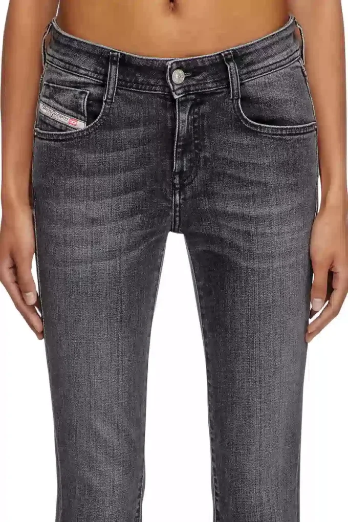 jeans bootcut 1969 D-Ebbey 09k98 Trova il negozio più vicino jeans bootcut 1969 D-Ebbey 09k98 Trova il negozio più vicino