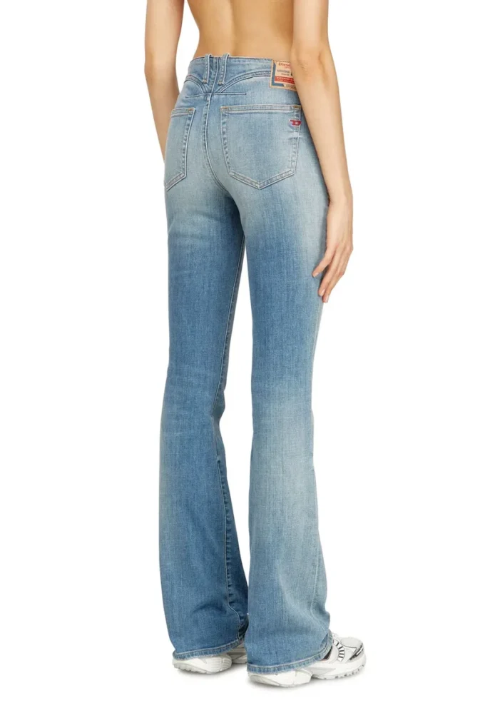 Jeans bootcut 1969 D-Ebbey 09n95 Trova il negozio più vicino Jeans bootcut 1969 D-Ebbey 09n95 Trova il negozio più vicino