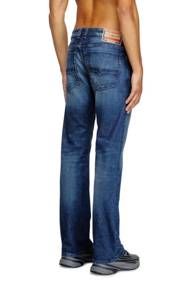jeans bootcut 2007 Zatiny 09l51 Trova il negozio più vicino jeans bootcut 2007 Zatiny 09l51 Trova il negozio più vicino