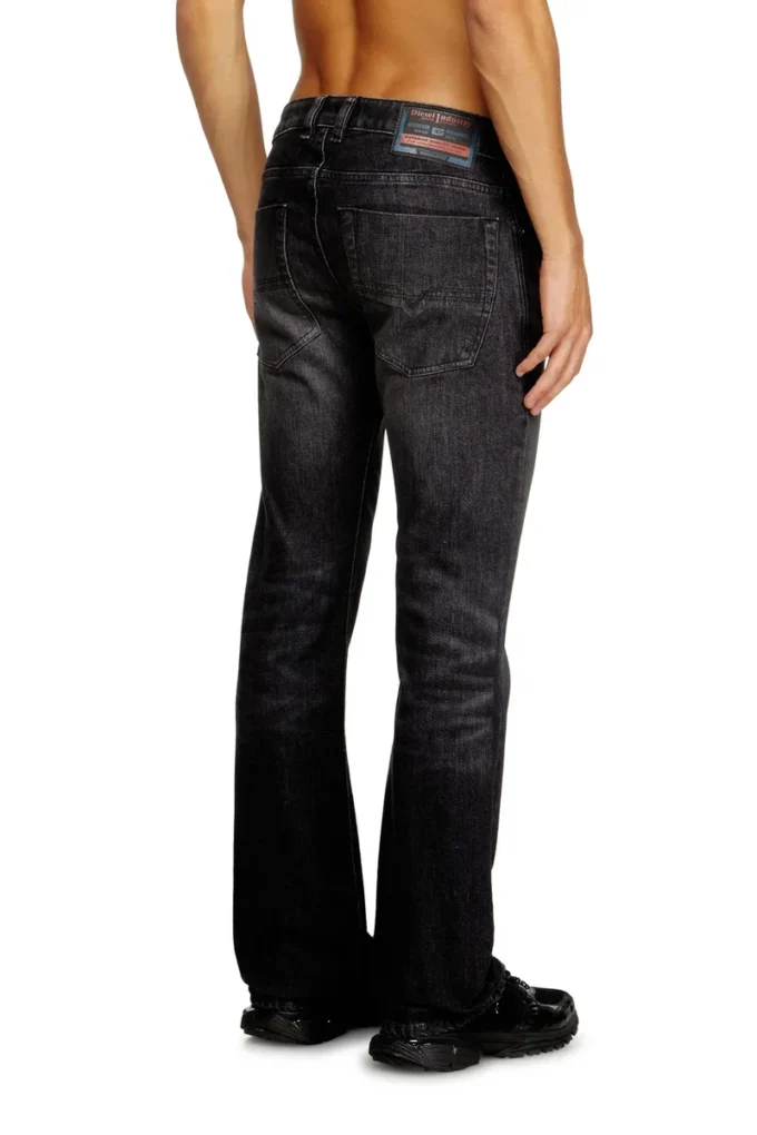 jeans bootcut 2007 Zatiny 09n48 Trova il negozio più vicino jeans bootcut 2007 Zatiny 09n48 Trova il negozio più vicino