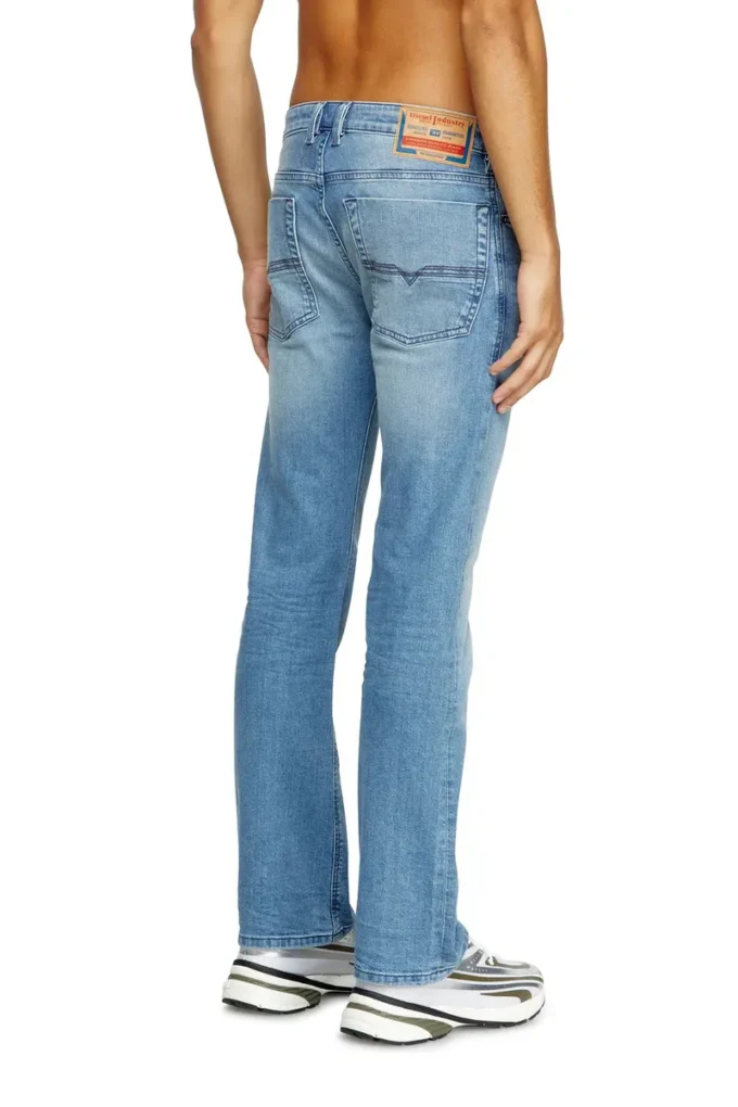 jeans bootcut 2007 Zatiny 0grdi Trova il negozio più vicino jeans bootcut 2007 Zatiny 0grdi Trova il negozio più vicino