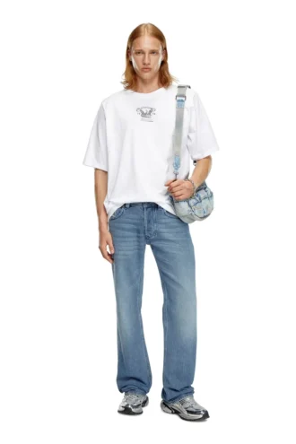 jeans regular 1985 Larkee 09h30 Trova il negozio più vicino jeans regular 1985 Larkee 09h30 Trova il negozio più vicino