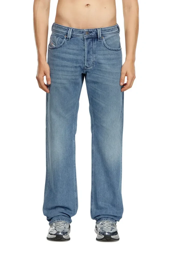 jeans regular 1985 Larkee 09h30 Trova il negozio più vicino jeans regular 1985 Larkee 09h30 Trova il negozio più vicino