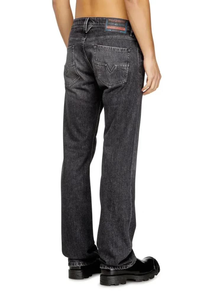 jeans regular 1985 Larkee 09n49 Trova il negozio più vicino jeans regular 1985 Larkee 09n49 Trova il negozio più vicino