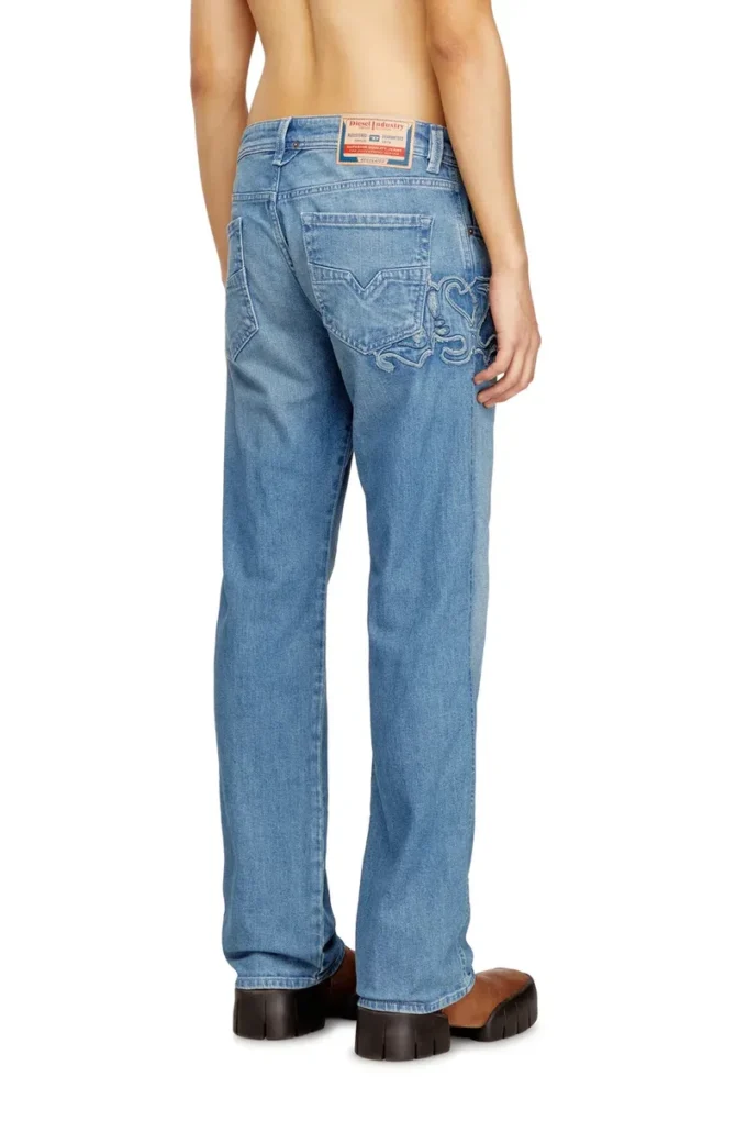 jeans regular 1985 Larkee 09q18 Trova il negozio più vicino jeans regular 1985 Larkee 09q18 Trova il negozio più vicino