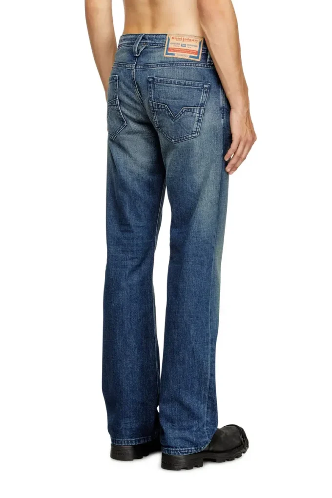 jeans regular 1985 Larkee 0dbds Trova il negozio più vicino jeans regular 1985 Larkee 0dbds Trova il negozio più vicino