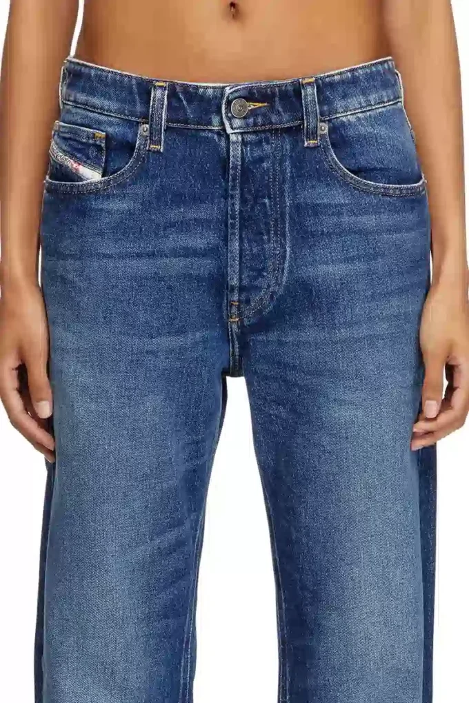 jeans regular 1988 d-ark 09l21 Trova il negozio più vicino jeans regular 1988 d-ark 09l21 Trova il negozio più vicino