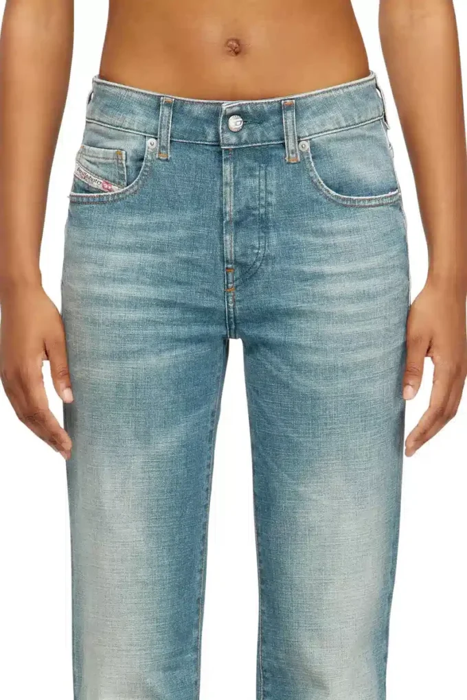 jeans regular 1989 d-mine 09m58 Trova il negozio più vicino jeans regular 1989 d-mine 09m58 Trova il negozio più vicino