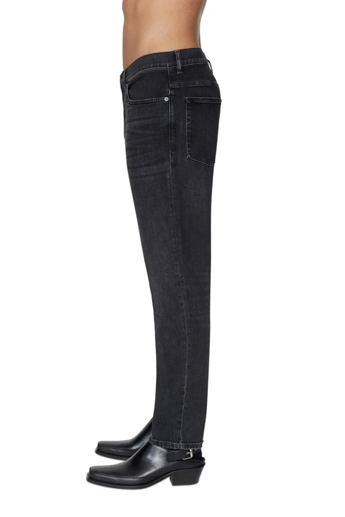 jeans regular 2005 D-Fining 09b83 Trova il negozio più vicino jeans regular 2005 D-Fining 09b83 Trova il negozio più vicino