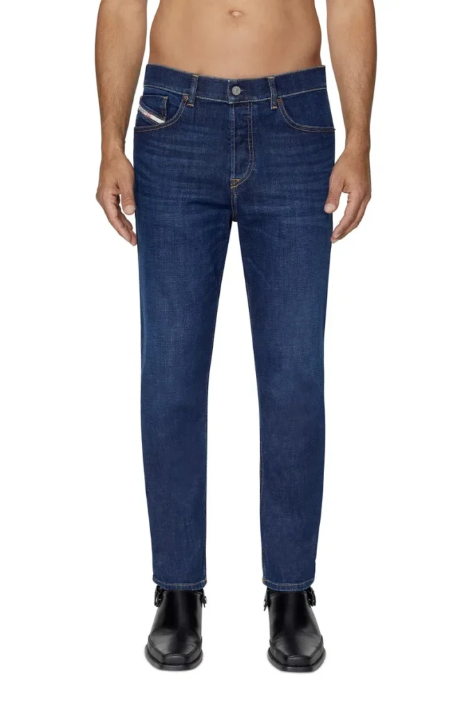 jeans regular 2005 D-Fining 09b90 Trova il negozio più vicino jeans regular 2005 D-Fining 09b90 Trova il negozio più vicino