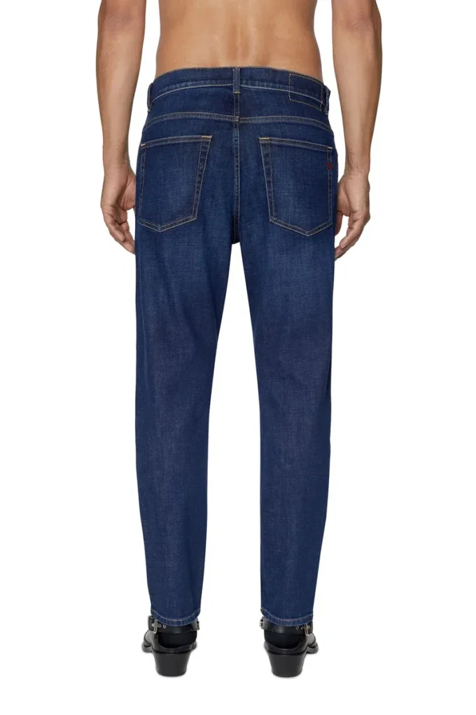 jeans regular 2005 D-Fining 09b90 Trova il negozio più vicino jeans regular 2005 D-Fining 09b90 Trova il negozio più vicino