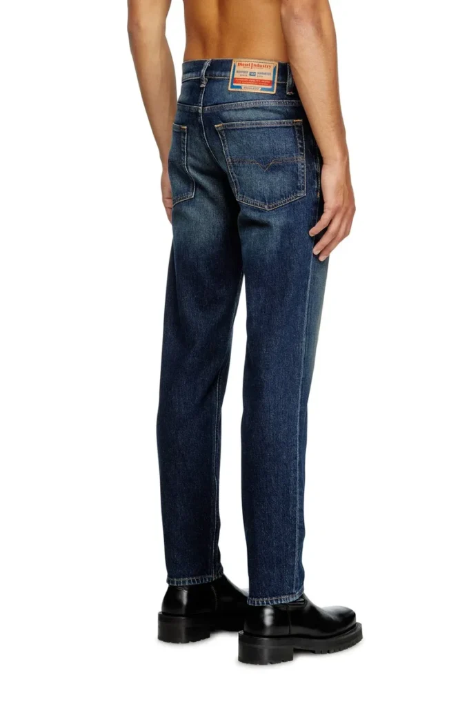 jeans regular 2023 d-finitive 09m10 Trova il negozio più vicino jeans regular 2023 d-finitive 09m10 Trova il negozio più vicino