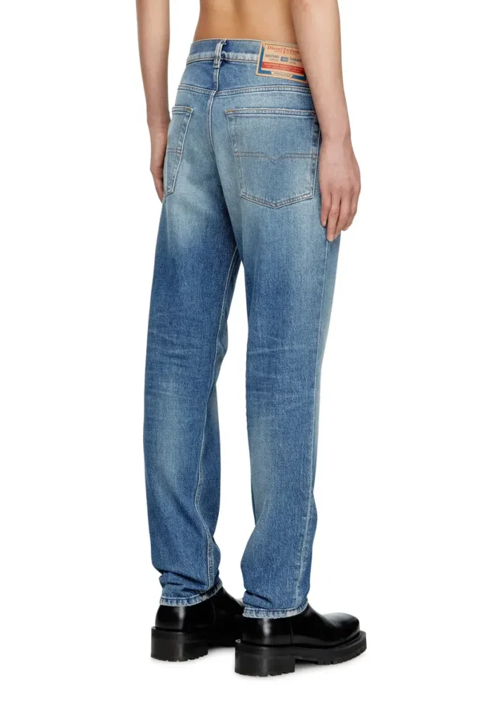 jeans regular 2023 d-finitive 09m12 Trova il negozio più vicino jeans regular 2023 d-finitive 09m12 Trova il negozio più vicino