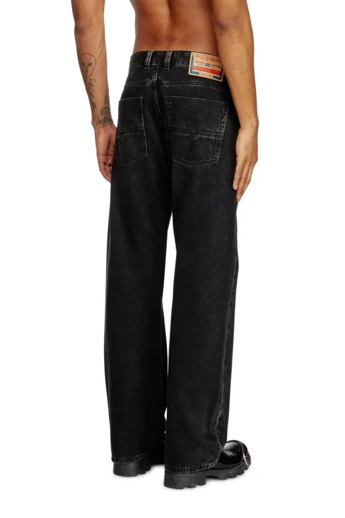 jeans relaxed 1980 d-eeper 09j96 Trova il negozio più vicino jeans relaxed 1980 d-eeper 09j96 Trova il negozio più vicino