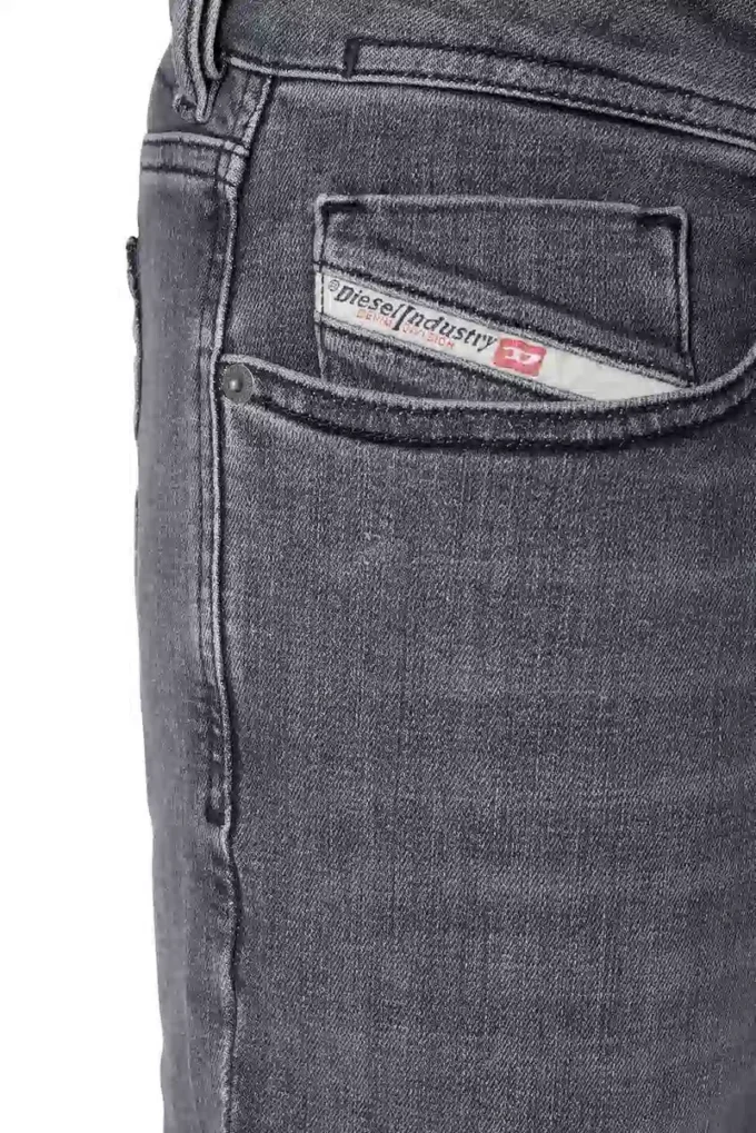 jeans skinny 1979 Sleenker 09b97 Trova il negozio più vicino jeans skinny 1979 Sleenker 09b97 Trova il negozio più vicino