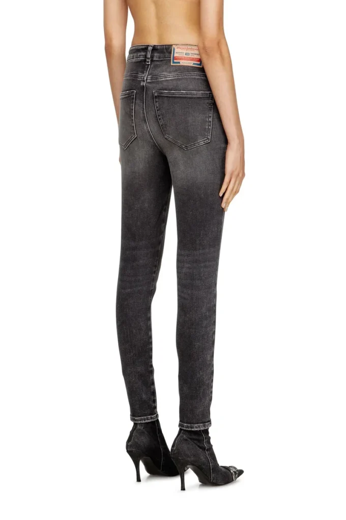 jeans skinny 1984 slandy-high 09l93 Trova il negozio più vicino jeans skinny 1984 slandy-high 09l93 Trova il negozio più vicino