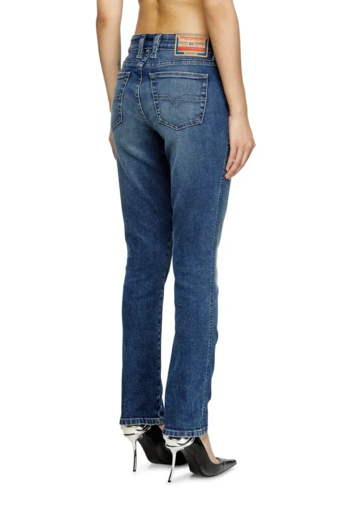 jeans slim 1992 d-jiann 0dbee Trova il negozio più vicino jeans slim 1992 d-jiann 0dbee Trova il negozio più vicino