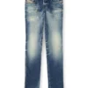 jeans slim 1993 d-vyl 09m55 Trova il negozio più vicino jeans slim 1993 d-vyl 09m55 Trova il negozio più vicino