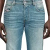 jeans slim 1993 d-vyl 09m58 Trova il negozio più vicino jeans slim 1993 d-vyl 09m58 Trova il negozio più vicino