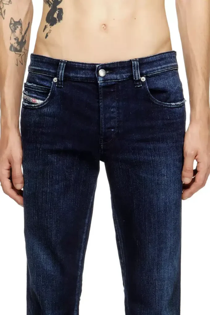 jeans slim 1993 d-vyl 09m76 Trova il negozio più vicino jeans slim 1993 d-vyl 09m76 Trova il negozio più vicino