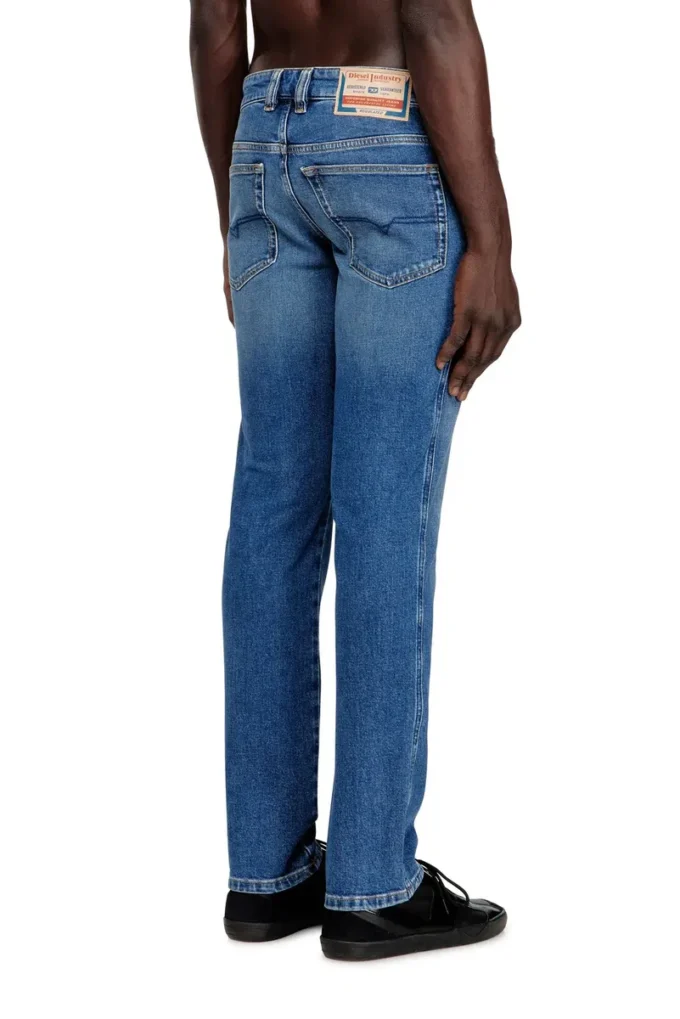 jeans slim 1993 d-vyl 0adba Trova il negozio più vicino jeans slim 1993 d-vyl 0adba Trova il negozio più vicino