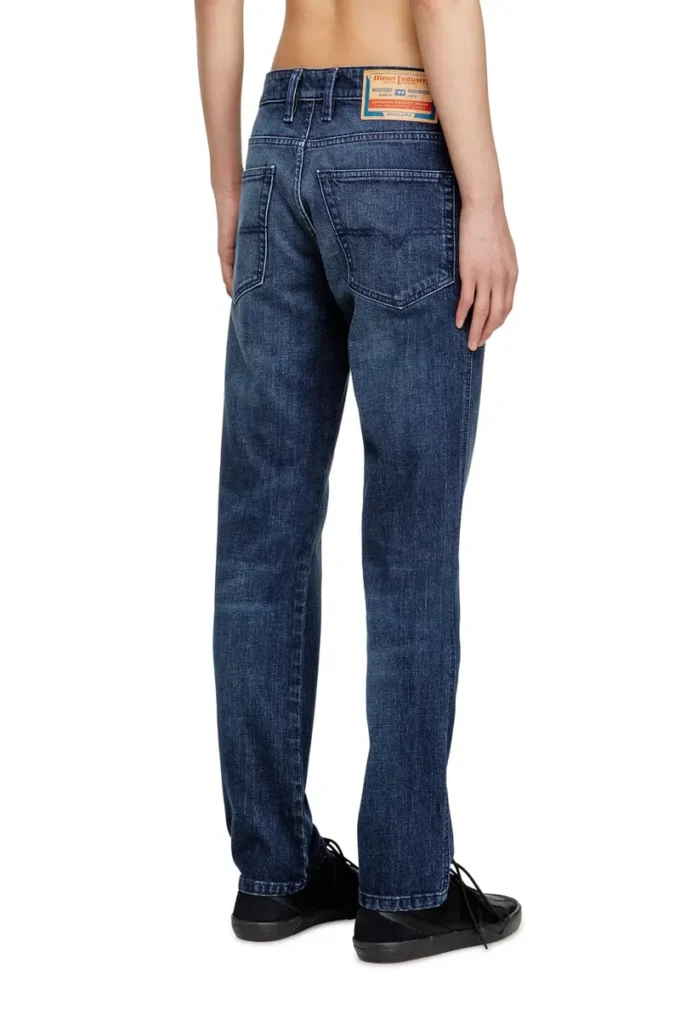 jeans slim 1993 d-vyl 0dbed Trova il negozio più vicino jeans slim 1993 d-vyl 0dbed Trova il negozio più vicino